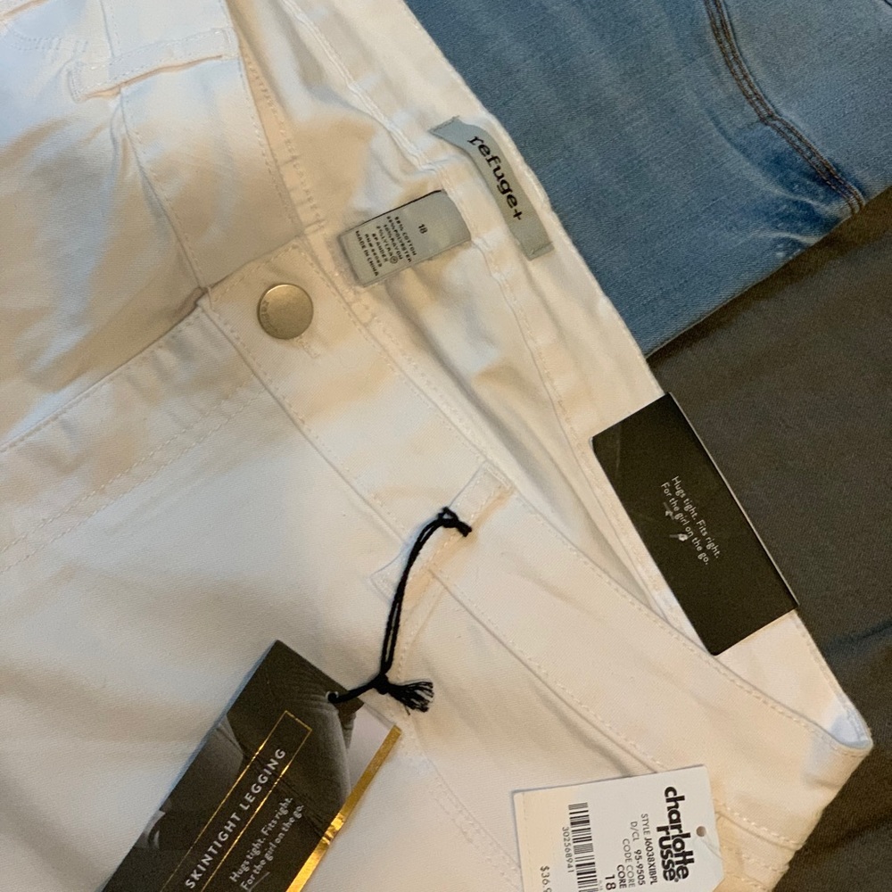 Charlotte Russe Jeans - Picture 3 of 3